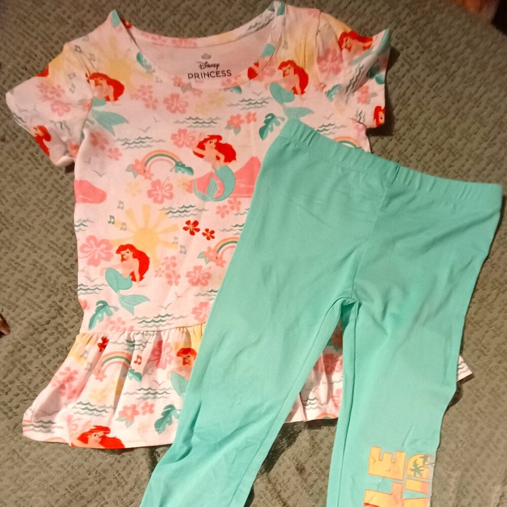 NWOT Disney Princess matching top and bottom set